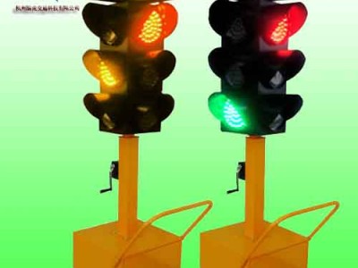 吉林太阳能移动红绿灯 临时交通信号灯生产厂家